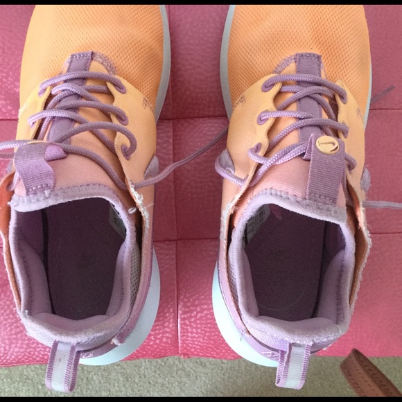 Great Used Condition Nike Sneakers - Picture 3 of 8